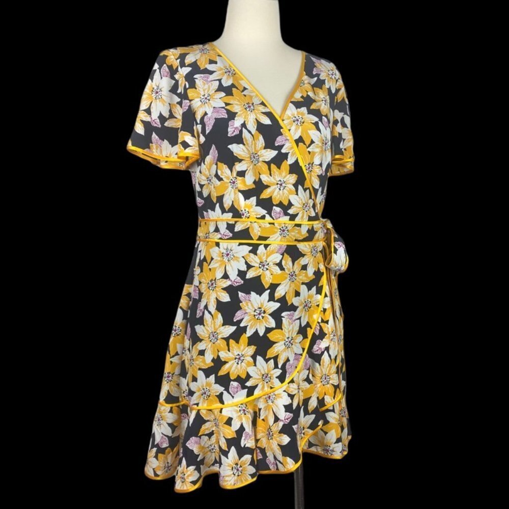 Cinq a Sept Cameron Floral Silk Wrap Dress - Picture 3 of 8